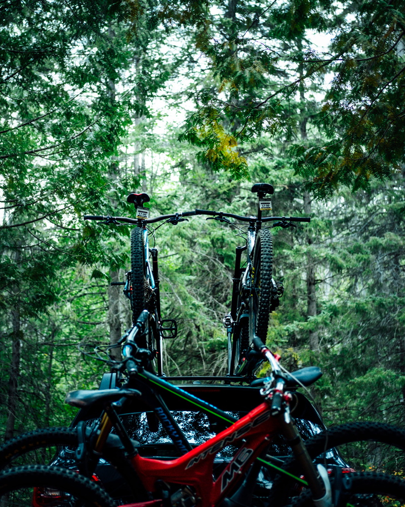 bikes, architecture, yakima, road trip, mode of transportation, trees, thule, rocky mountain, no people, parking, mtb, forest, giant bike, subaru, bike trip