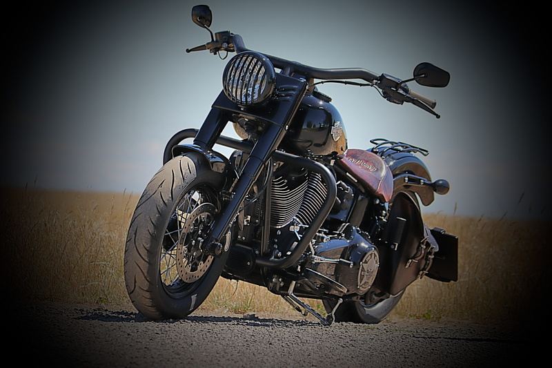 4K, land vehicle, davidson, motorcycle, adventure, softail, illuminated, stationary, harley, transportation, vignette, crash helmet, chrome, low angle view