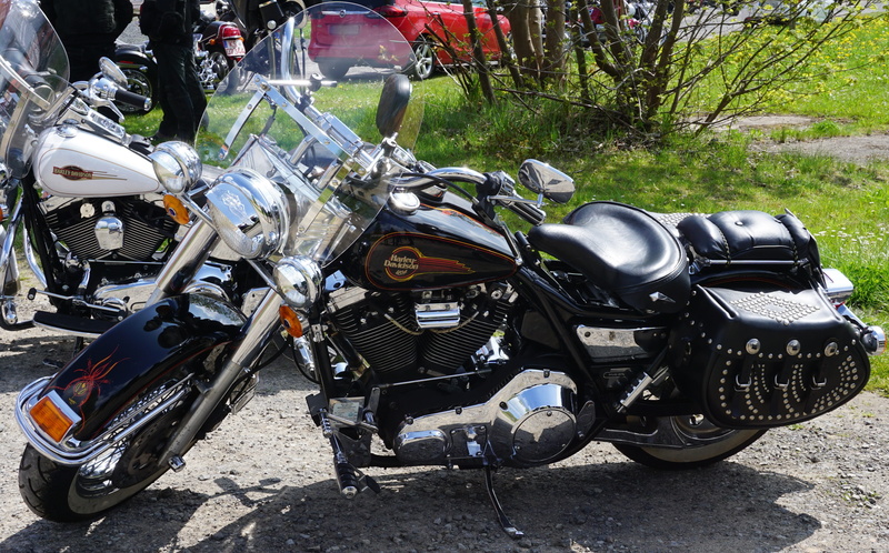 metal, city, silver, historically, day, tree, road, helmet, scooter, outdoors, field, shiny, biker, usa, chrome, transportation, motor, rocker, parking