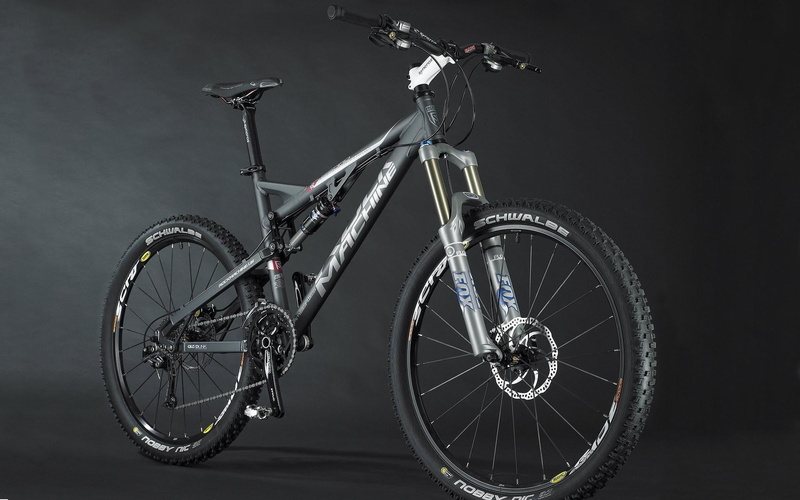 sports, transportation, black background, mode of Transport, sport, spoke, 1080P, mountain Bike, indoors, exercising, outdoors, pedal, black Color, single object