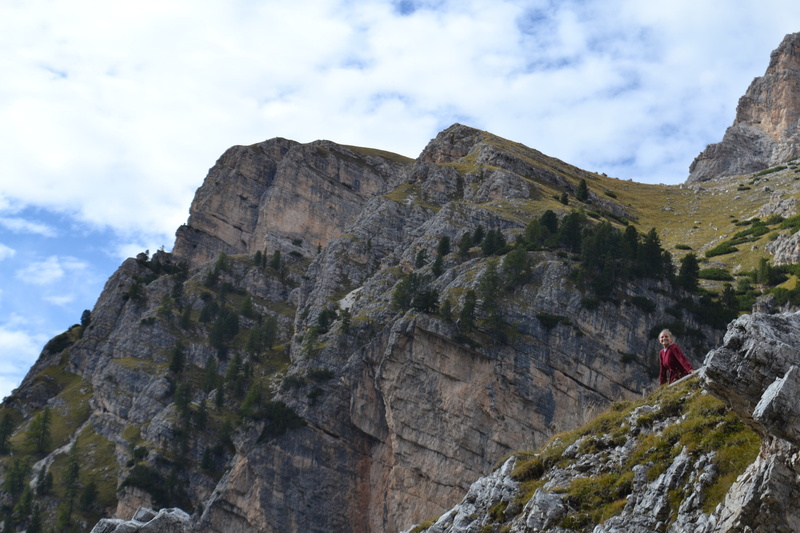 sky, young, rock, hiking, dom, energy, gym, active, trekking, real people, summer, landscape, beauty in nature, tourism, outdoors, vacation, girls, backpack