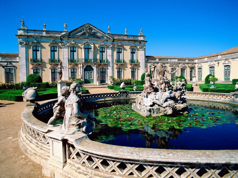 travel, fountain, travel destinations, building exterior, palace, architectural column, water, garden, sculpture, outdoors, 720P, city, architecture, history