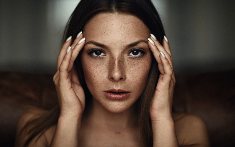 beautiful people, young women, human face, freckles, 1080P, indoors, face, body part, headshot, contemplation, adult, looking at camera, portrait, human body part
