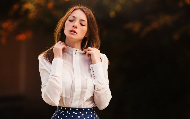 hairstyle, adult, beauty, women olga kobzar women outdoors closed eyes polka dots, one person, women, casual clothing, contemplation, portrait, nature