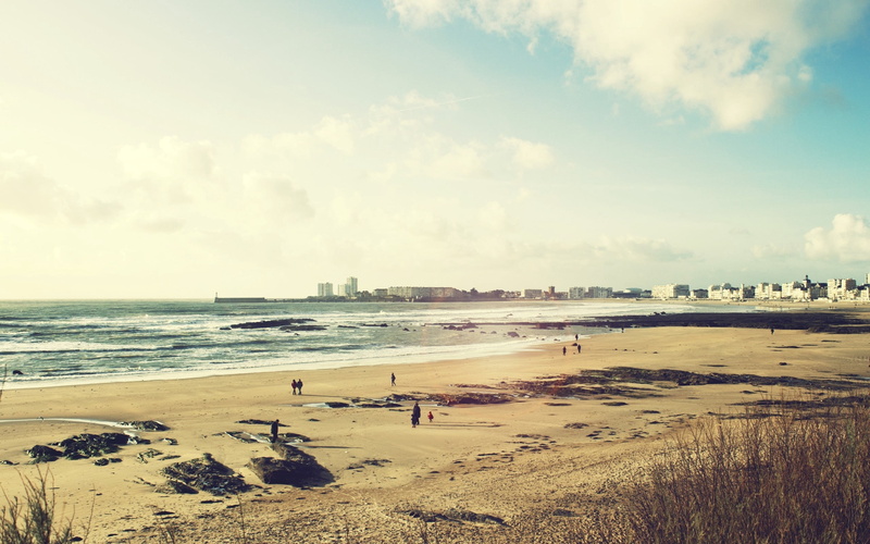 vacations, water, non-urban scene, coastline, land, travel, horizon over water, waters Edge, beauty in nature, sunlight, horizon, day, tourism, tranquility