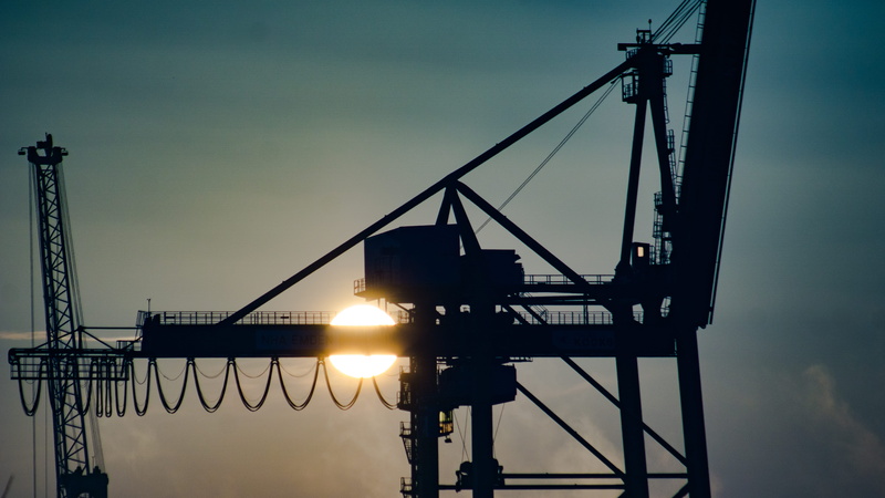 crane - construction machinery, water, construction industry, 5K, outdoors, harbour, seehafenstadt, industry, ostfriesland, sea, schiffe, built structure