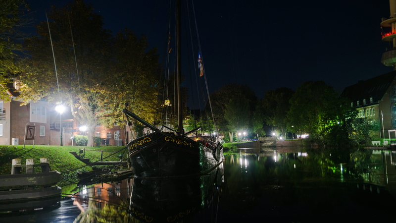 nacht, sea, architecture, building, plattbodenboot, waterfront, nature, river, schiff, built structure, boot, transportation, kanal, connection, building exterior