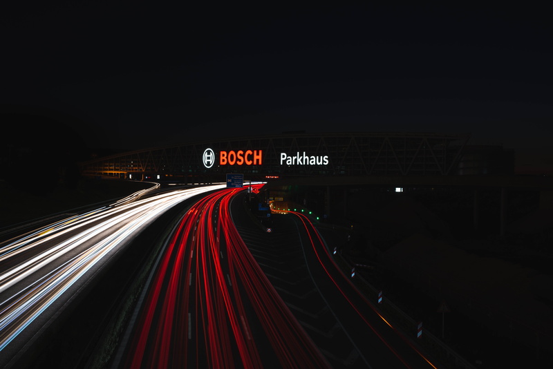 dusk, lapse, outdoors, building Exterior, lighting Equipment, nacht, blurred Motion, tail Light, illuminated, mode of Transport, dark, transportation, light Trail