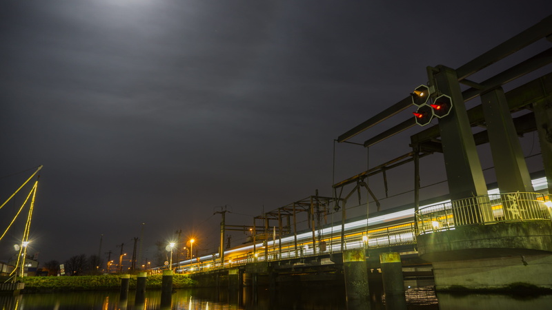 germany, cloud - sky, building exterior, belichtungszeit, low angle view, connection, architecture, street light, long exposure, water, nacht, 5K, brücke