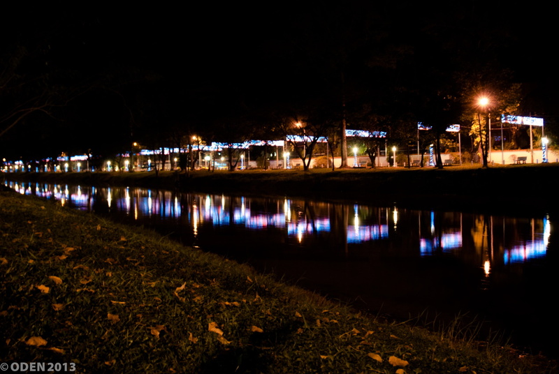 copy space, street light, building exterior, no people, street, water, river, bulb, built structure, panorama, tribute in lights, reflection, cities, tradition