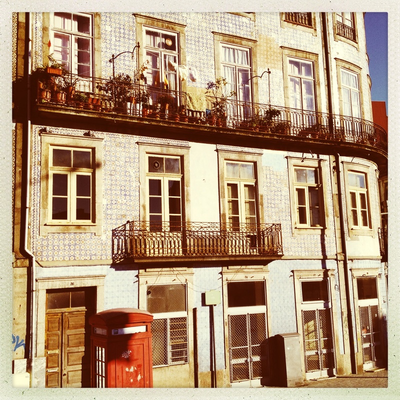 urban Scene, house, porto, sunlight, european, apartment, facade, river, wall, town, old-fashioned, built Structure, douro, portugal, historical, urban