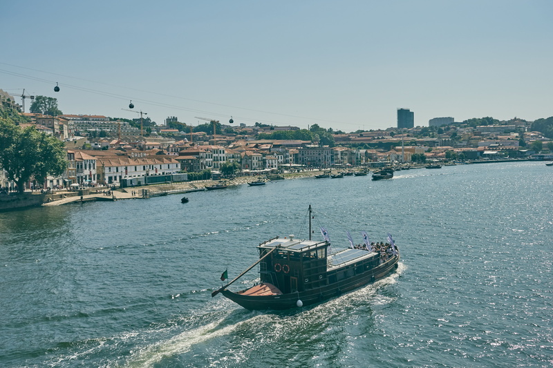 cable car, water, incidental people, nature, porto, passenger craft, boat, day, cityscape, river, clear sky, travel, 5K, nautical vessel, sky, douro, transportation