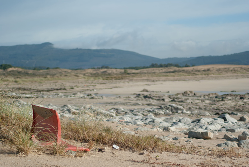 dune, ribeira, nature, no people, non-urban scene, rocks, dunas de corrubedo, red, tranquility, field, land, chair, mountain range, arid climate, climate