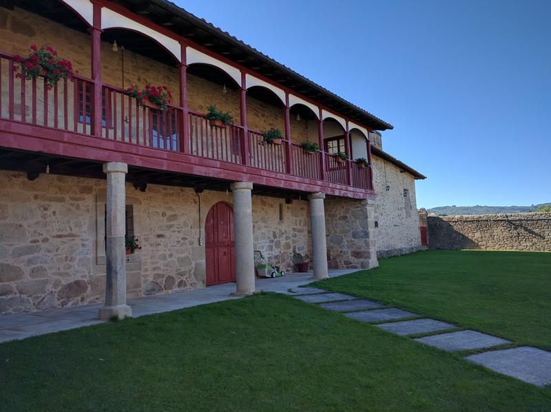 bed and breakfast, no people, plant, building, built structure, clear sky, arch, sky, grass, ribeira sacra, travel, architecture, outdoors, building exterior