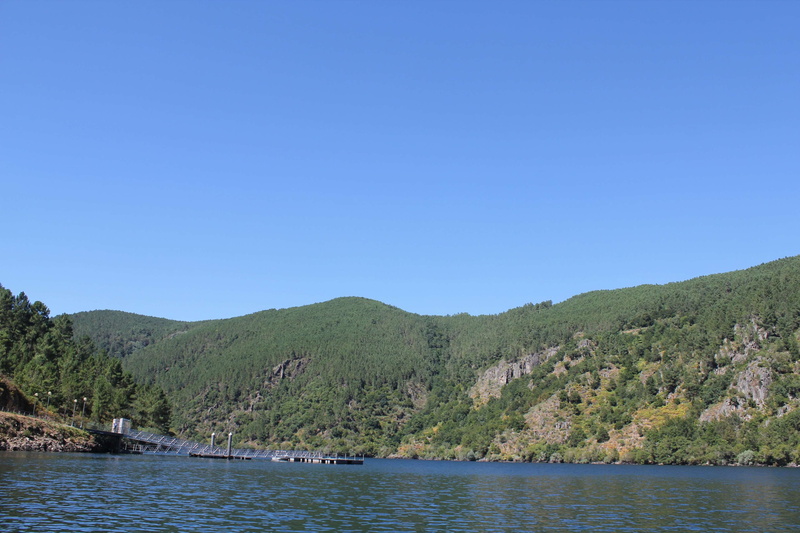 mode of transportation, clear sky, 4K, ourense, plant, ribeira sacra, outdoors, mountain, nautical vessel, copy space, lake, no people, beauty in nature