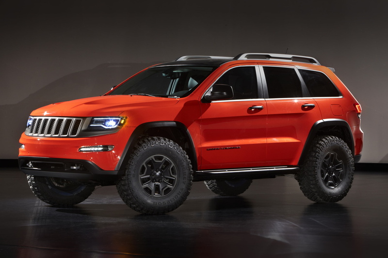 off-Road Vehicle, driving, motor Vehicle, mode of Transport, 4x4, toy, modern, no people, wet, off, red, night, land Vehicle, mini Van, concept, sports Utility Vehicle