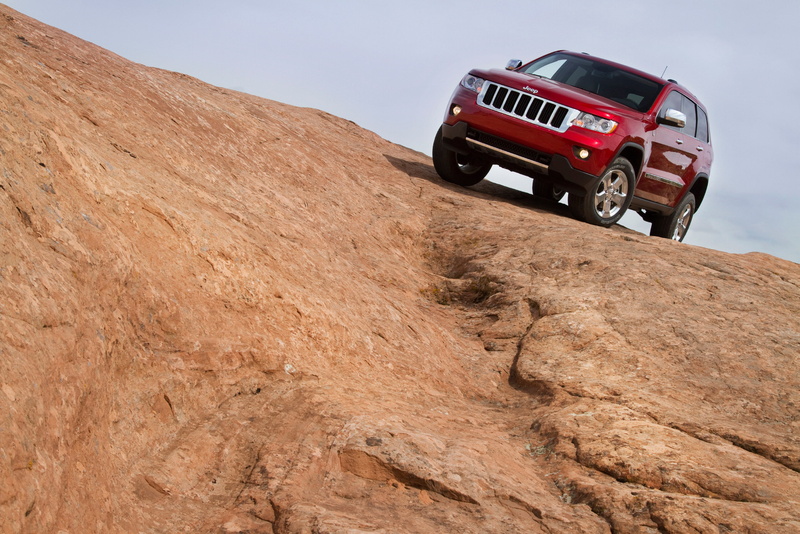 modern, journey, nature, road trip, driving, wheel, rural Scene, 2K, transportation, cherokee, desert, extreme Terrain, dry, outdoors, rock, 4x4, motor vehicle