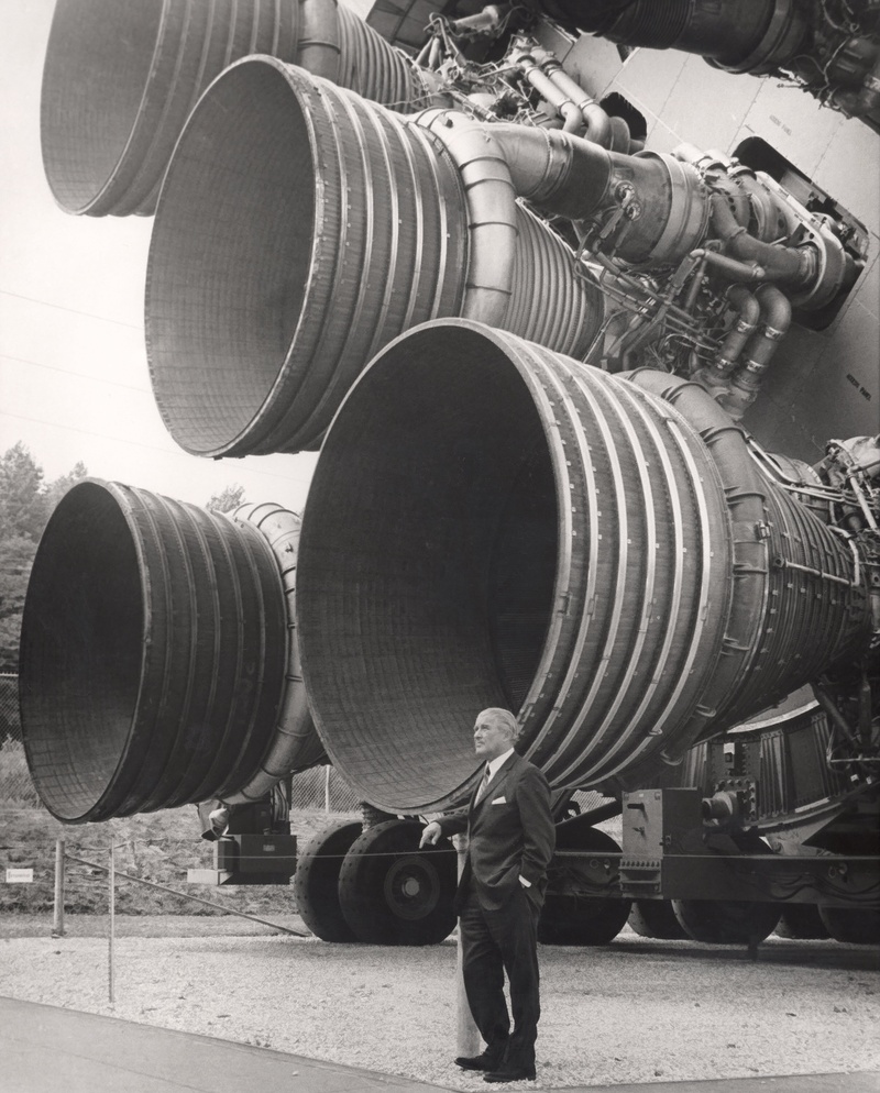 metal, grayscale, dr wernher von braun, daytime, 2K, saturn v s ic, nasa, industrial equipment, photography, machine, jet engine, engineering, equipment