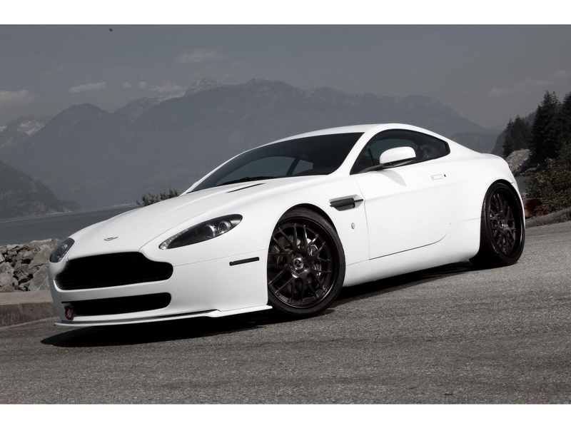 environment, land vehicle, vantage, outdoors, martin, car, luxury, no people, mountain range, 1080P, nature, day, frost, motor vehicle, stationary, wheel