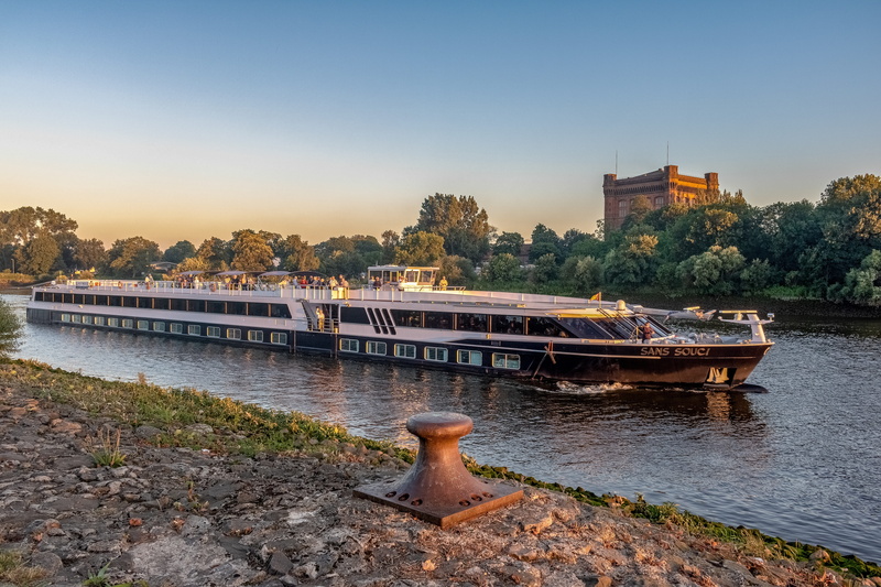 ms sans souci, bridge - man made structure, 5K, weser, bridge, river cruise ship, day, no people, building exterior, nautical vessel, transportation, tourism