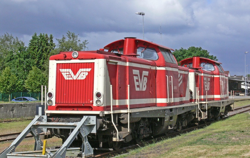 2K, locomotive, private network, track, diesel locomotives, railroad track, plant, v 100, sky, land, train - vehicle, rail transportation, outdoors, br 212