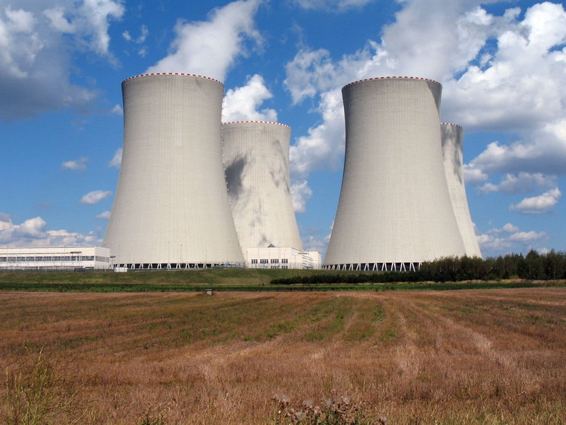 tower, electric, cooling, fuels, fossil, industry, chimney, sky, built structure, nature, architecture, concrete, factory, green, surrounded, power, smoke - physical structure