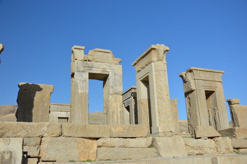 travel, clear sky, archaeology, building exterior, persepolis, place of worship, outdoors, blue, stone, 5K, history, sky, antiquity, iran, architecture