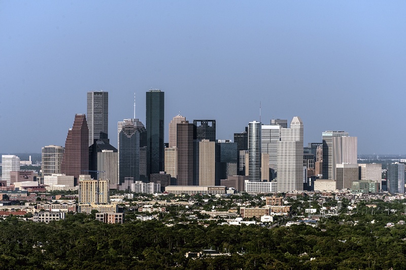 near, financial district, downtown district, city, skyline, scenic, built structure, clear sky, city life, cityscape, 1080P, apartment, trees, building exterior