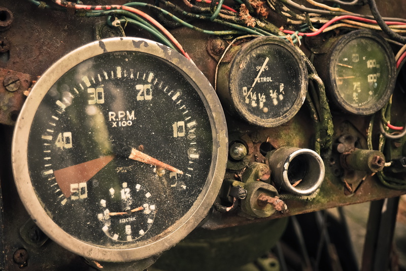 rusted, vehicle, instrumental, cluster, no people, close-up, valve, history, deterioration, geometric shape, oldtimer, fittings, clock, pressure display