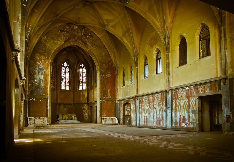 cathedral, religion, built structure, leave, weathered, no people, broken, murals, architectural column, ailing, run down, dilapidated, masonry, sunlight
