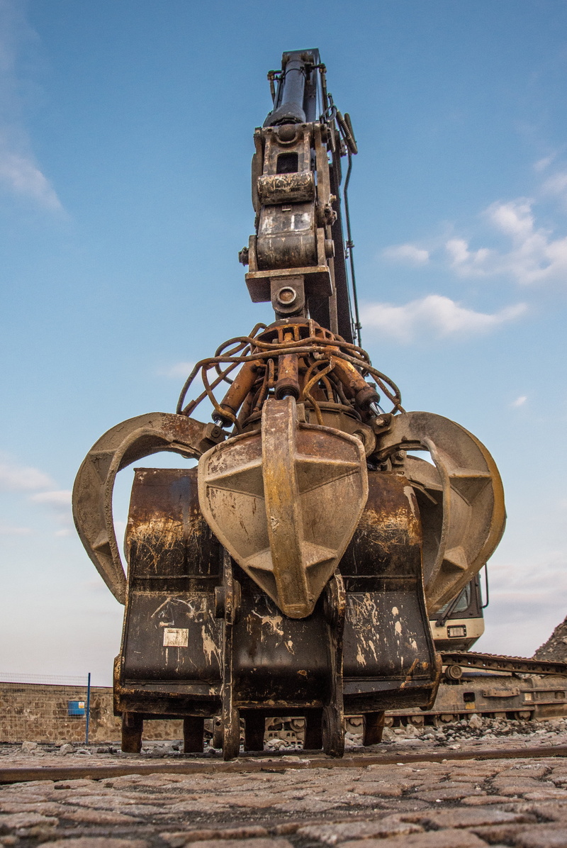 metal industry, industry, rusty, mode of transportation, factory, mechanical, machine, equipment, petrochemical plant, outdoors, day, grey, old, no people