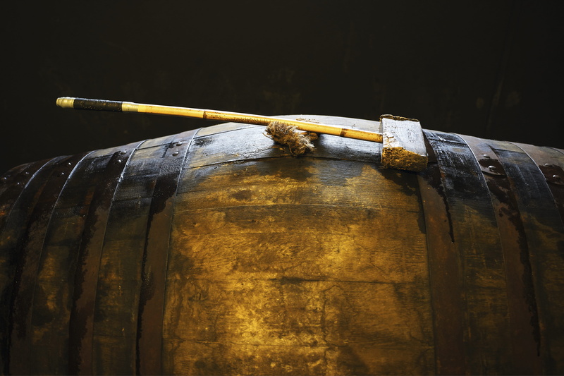 day, cask, musical instrument, no people, dark, old, metal, liquor, rusty, age, wood - material, simple, brewery, barrel, rope, rust, scotland, aged, factory