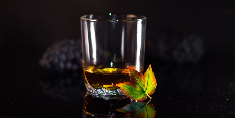 jack daniels, refreshment, crystal glass, brandy, studio shot, household equipment, glass - material, transparent, close-up, freshness, irish, wellbeing