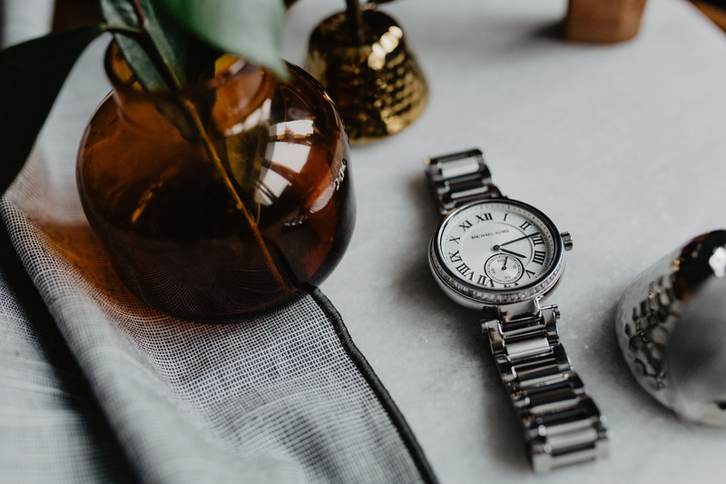 clock face, still life, variation, silver, distillation, 5K, wristwatch, personal accessory, jewelry, jewellery, watch, instrument of time, fashion, jewelery