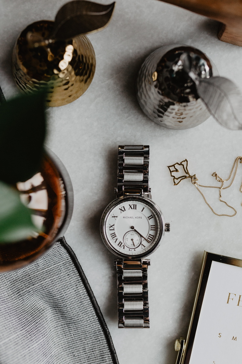 flat lay, silver, high angle view, feminine, jewelery, animal representation, personal accessory, instrument of time, time, table, 4K, no people, object