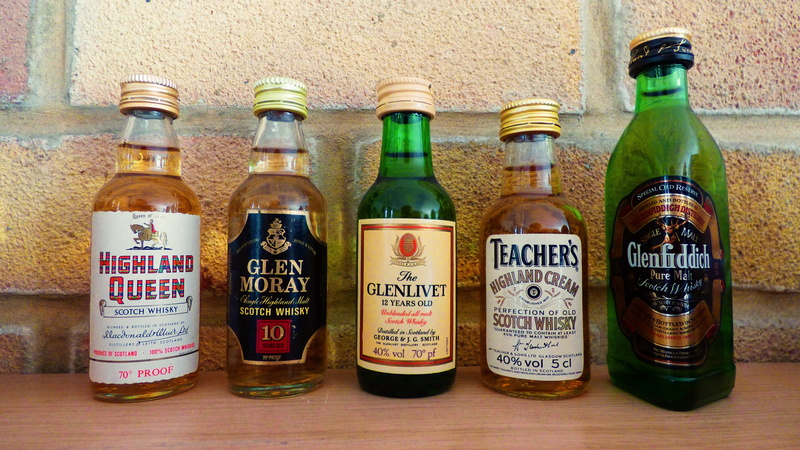 side by side, still life, 4K, glass bottle, container, no people, arrangement, glass - material, western script, alcoholic beverage, variation, liqueur