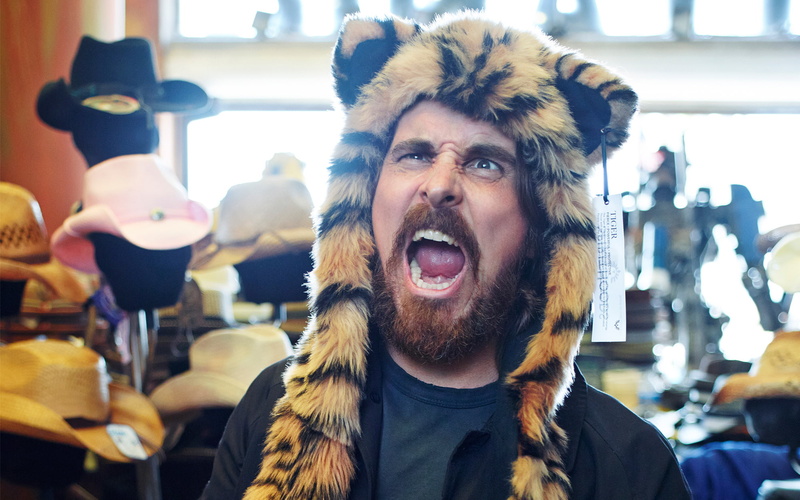 Peggy Sirota, 1080P, beard, photographer, roar, grimace, Christian Bale, tiger, label, Esquire, hat, humor