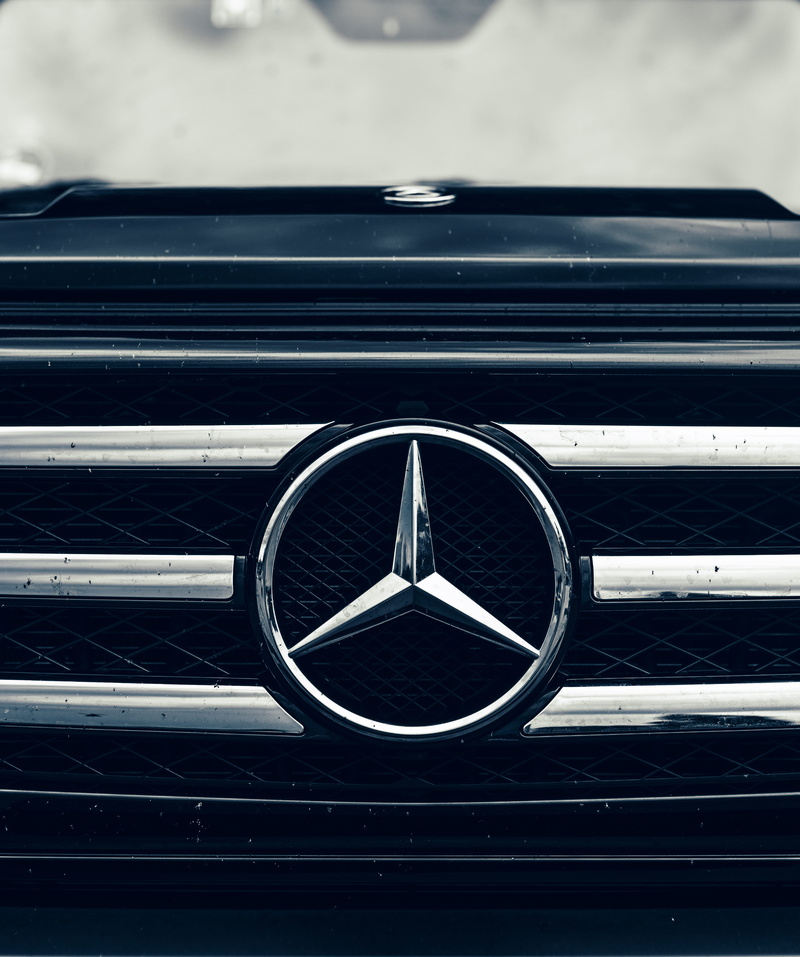 light, transportation, symbol, trademark, logo, bull, automobile, 4K, land vehicle, mode of transportation, motor vehicle, air duct, headlight, metal