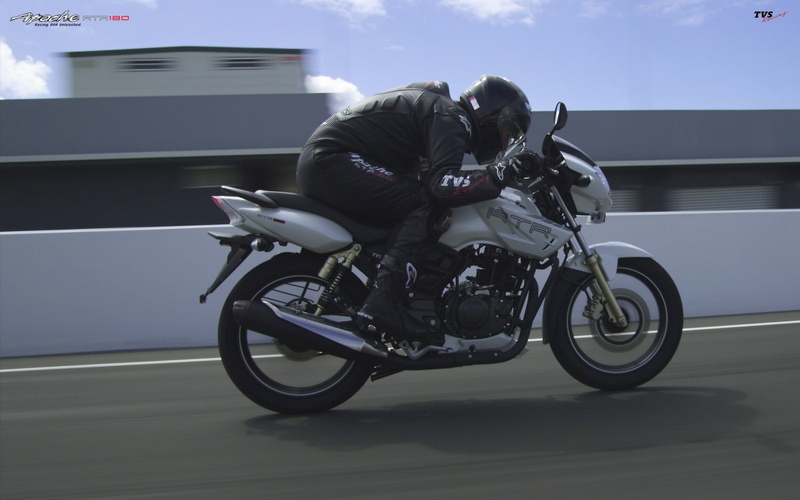 travel, motion, sky, crash helmet, mode of transportation, land vehicle, ride, leisure activity, Jorge Lorenzo, Stefan Bradl, Moto GP, 720P, sport, one person