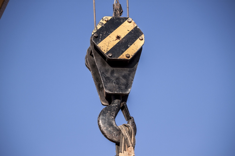 steel, heavy, sky, no people, lift, pulley, sunlight, equipment, close-up, transportation, iron, 4K, low angle view, industrial, construction equipment