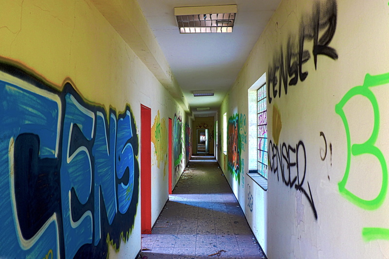 building, day, 4K, office days, multi colored, ceiling, creativity, mural, art and craft, graffiti, passed, paint, transience, decay, the way forward