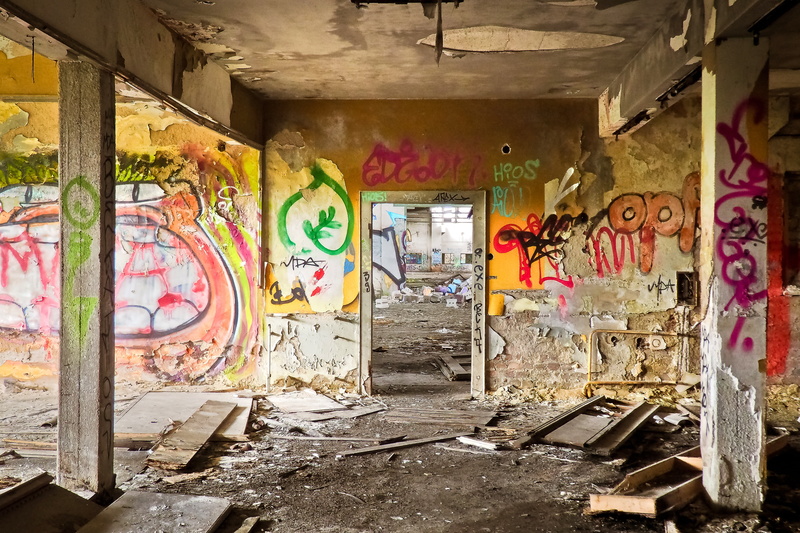 columnar, weathered, ruin, door, train, 4K, old building, dirt, goods station, break up, multi colored, decay, lost places, old factory, building, pforphoto