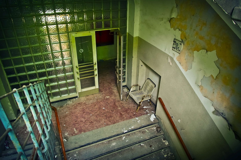 old, masonry, bad condition, indoors, chair, lapsed, deterioration, run-down, lost places, no people, abandoned, house, building, messy, decay, forget
