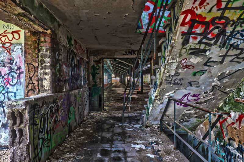 creativity, lapsed, art and craft, hdr, neglected, empty, no people, forget, stairs, transient, decay, lost places, ceiling, broken, break up, destroyed
