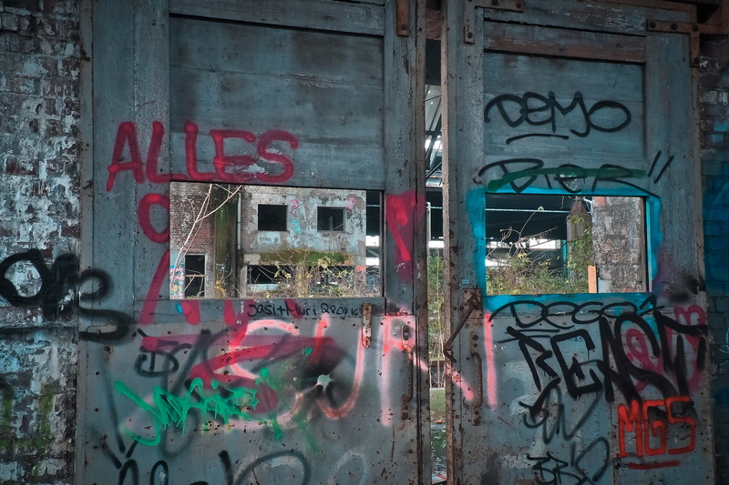 mood, weird, train, leave, passage, 4K, architecture, outlook, wall - building feature, neglected, old building, western script, atmosphere, finiteness