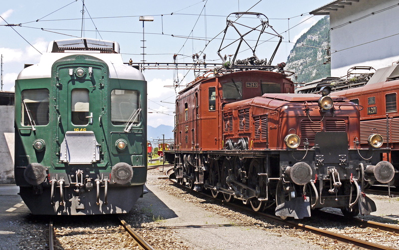 freight transportation, crocodile 14253, 4K, old electric locomotives, travel, tradition, clear sky, brown, depot of erstfeld, public transportation, ffs