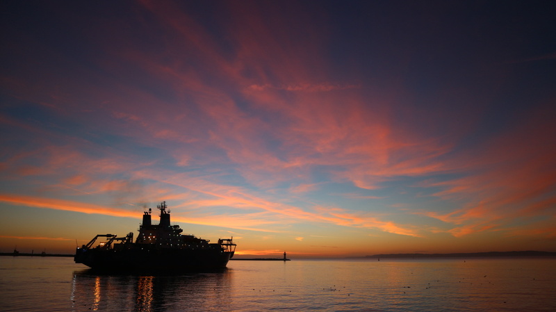 reflection, island, offshore platform, ship, seafaring, nature, logistics, sun, 5K, water, sea, lighting, transportation, oil industry, cloud - sky, sky