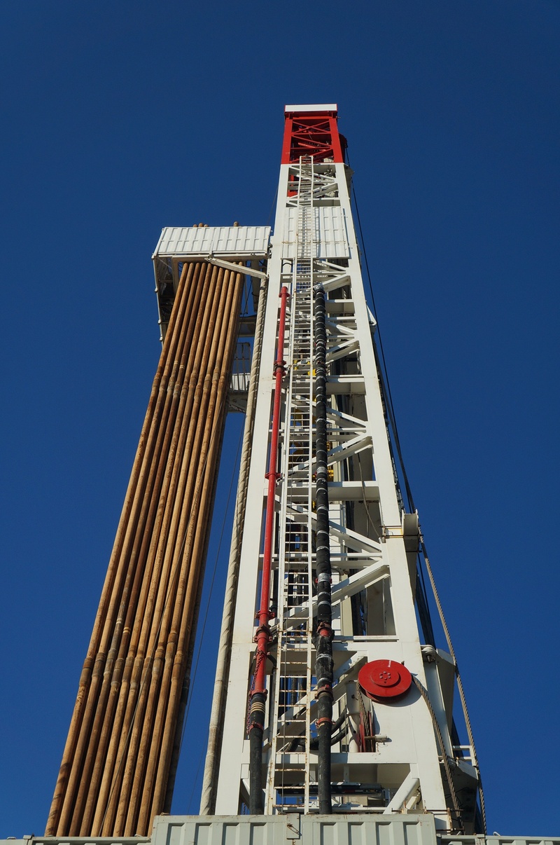 search, drilling rig, building exterior, natural gas, city, nature, industry, built Structure, blue, sky, clear sky, oil rig, tower, no people, day, sunlight