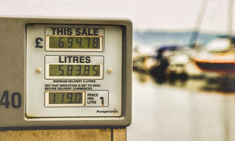 station, gasoline, telephone, 5K, communication, number, machinery, service, focus on foreground, fuel pump, day, fuel, close-up, display, business, selective focus