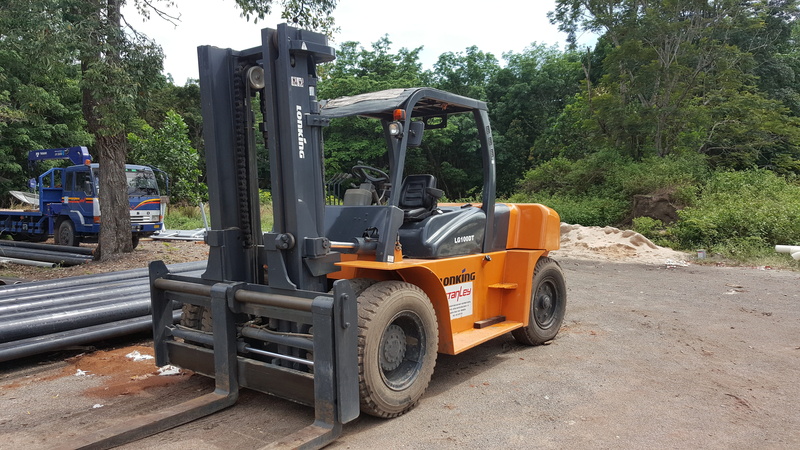outdoors, shipment, freight transportation, business, vehicle, bulldozer, logistic, day, industry, black, 5K, equipment, tree, earth mover, heavy, nature